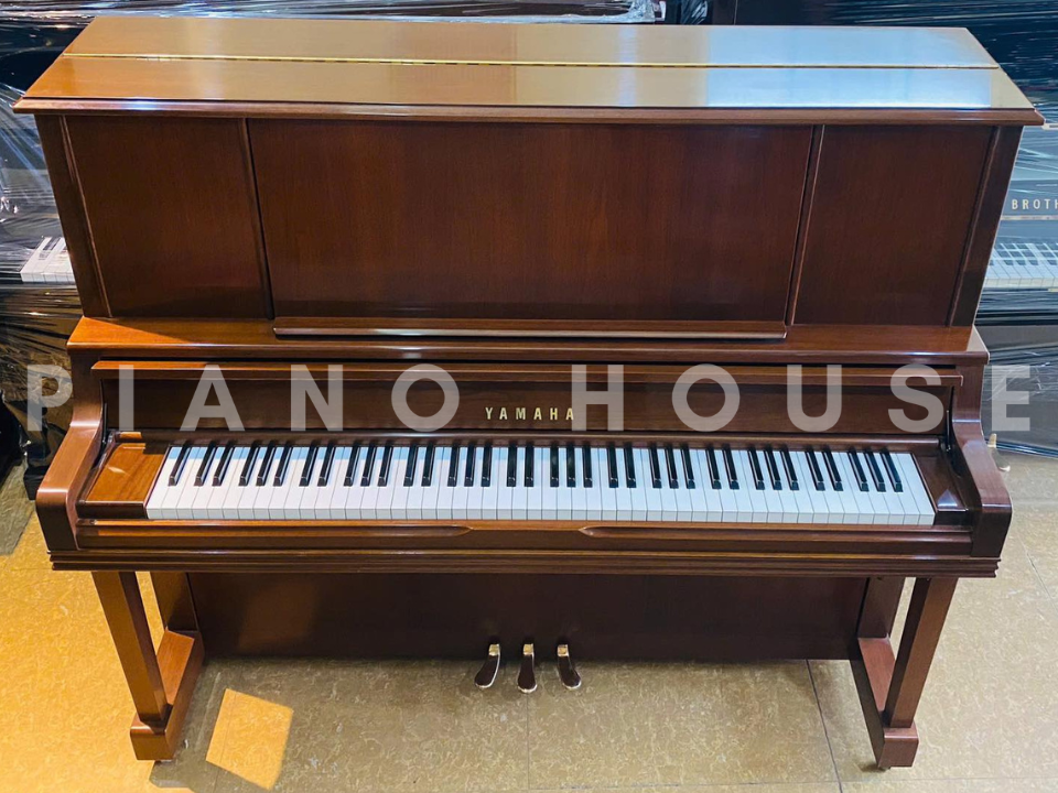Cận cảnh YAMAHA YU5 Wn (Autoplay + Silent) tại Piano House